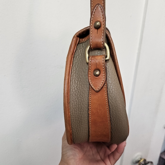 Vintage Dooney and Bourke Tack Bag. R52. - Picture 5 of 15
